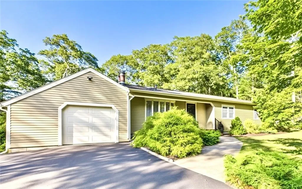 95 Mail Road Exeter RI 02822