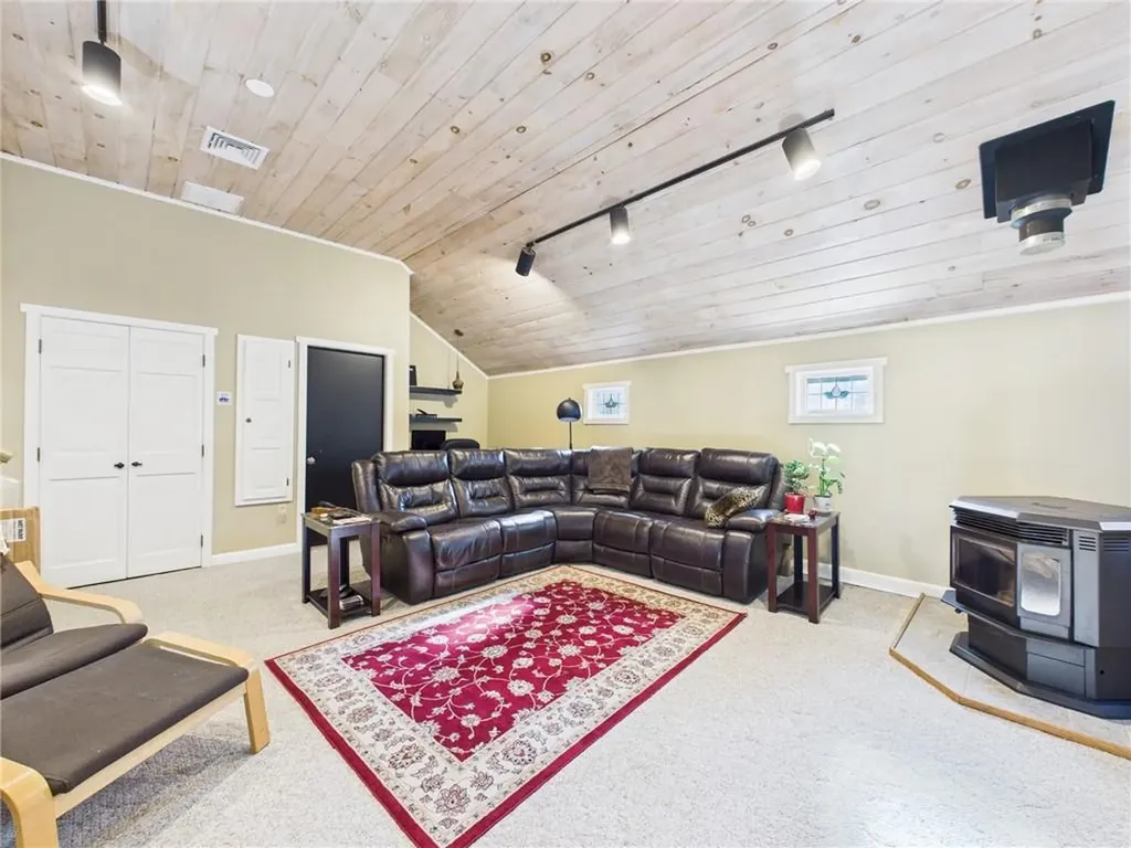95 Mail Road Exeter RI 02822