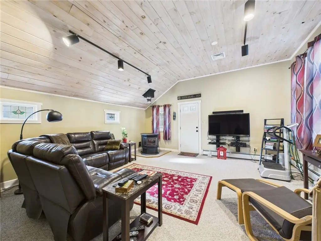 95 Mail Road Exeter RI 02822