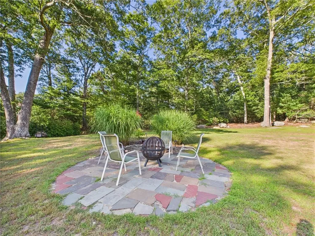 95 Mail Road Exeter RI 02822