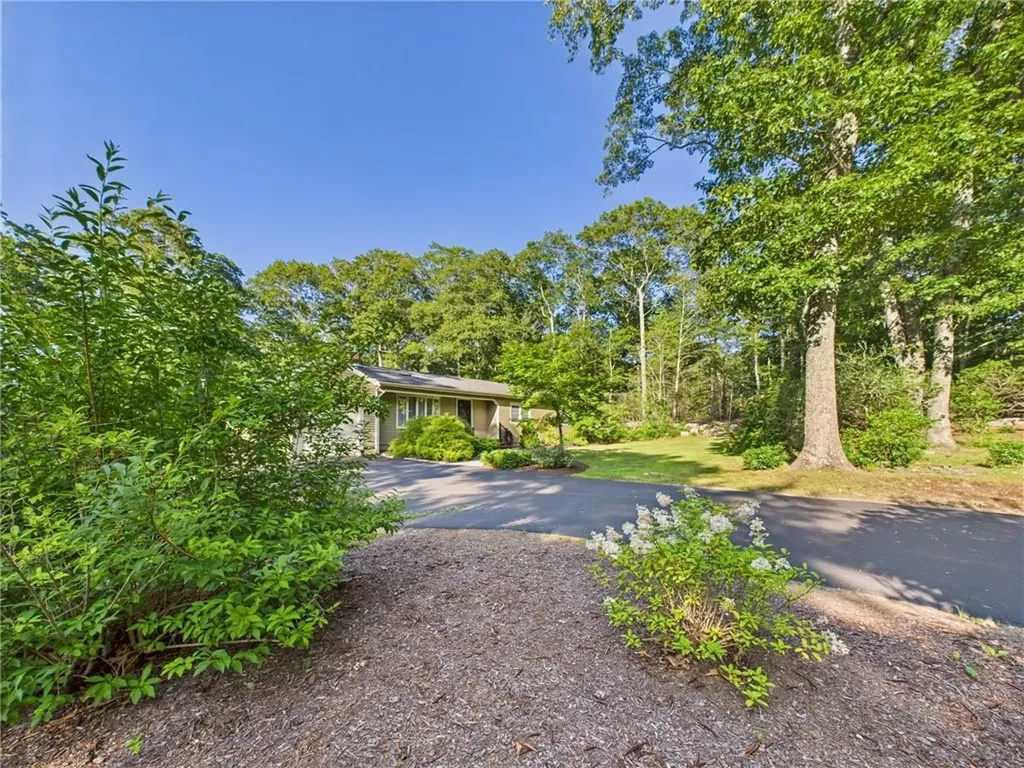 95 Mail Road Exeter RI 02822