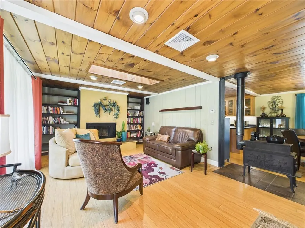 95 Mail Road Exeter RI 02822