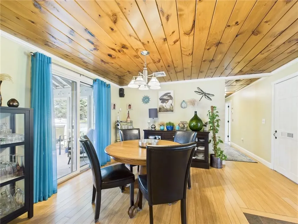 95 Mail Road Exeter RI 02822