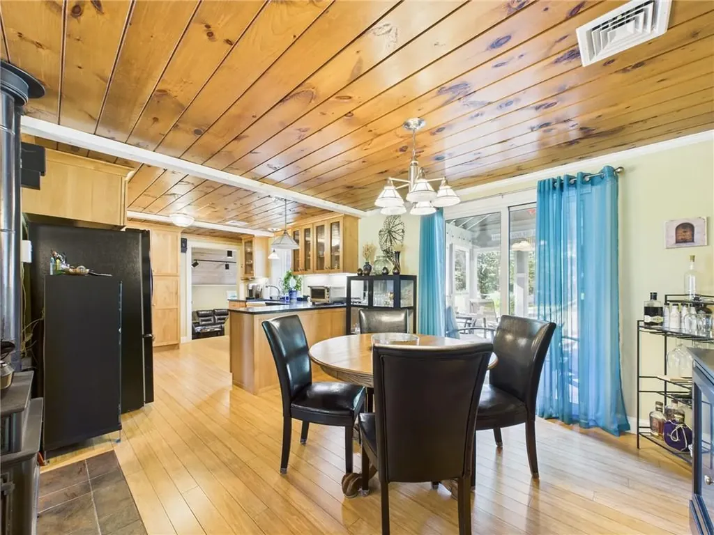 95 Mail Road Exeter RI 02822