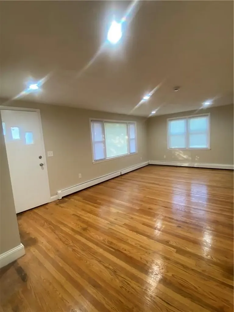 316 Manolla Avenue Warwick RI 02888