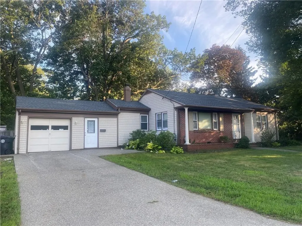 316 Manolla Avenue Warwick RI 02888
