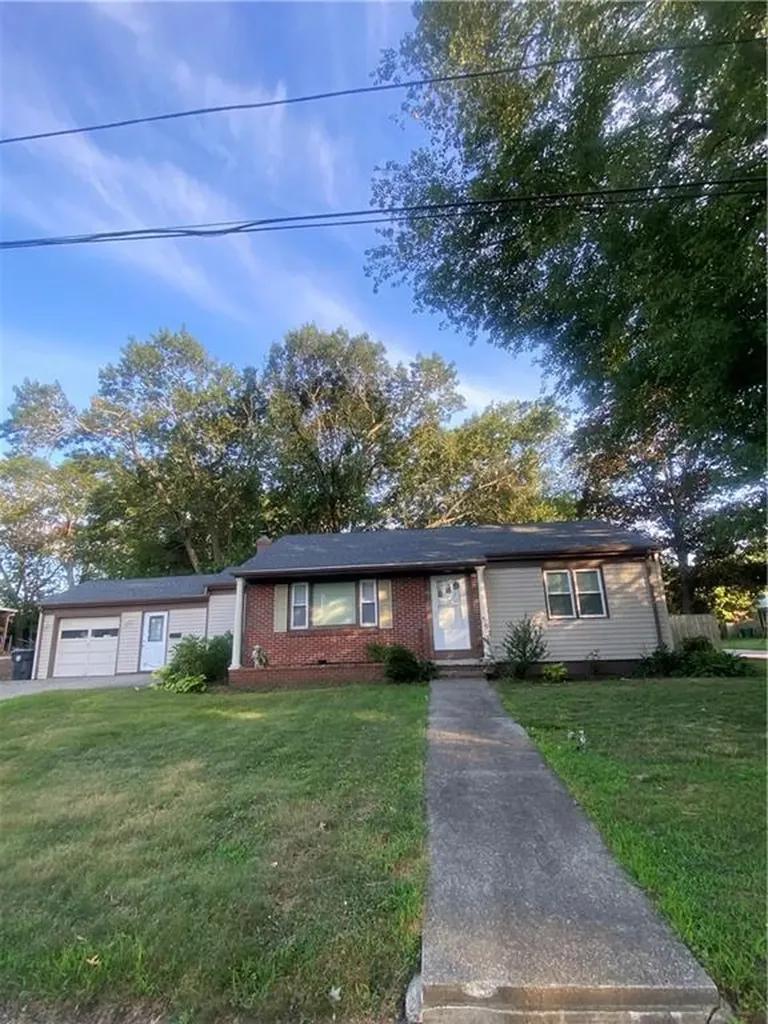316 Manolla Avenue Warwick RI 02888