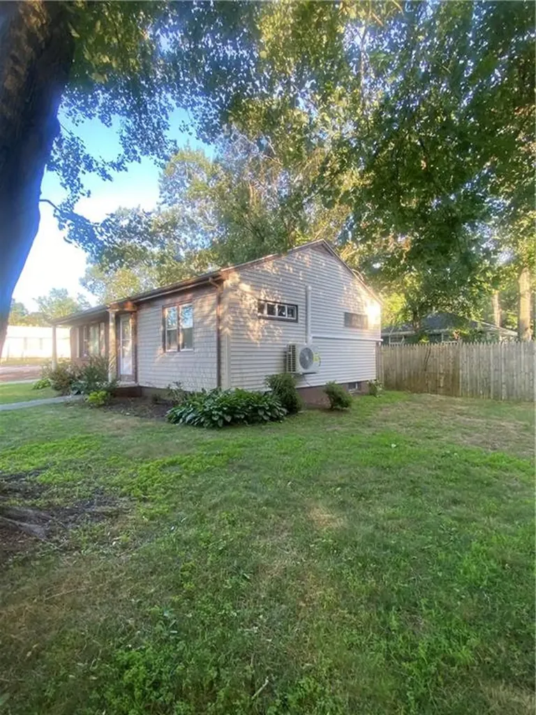316 Manolla Avenue Warwick RI 02888