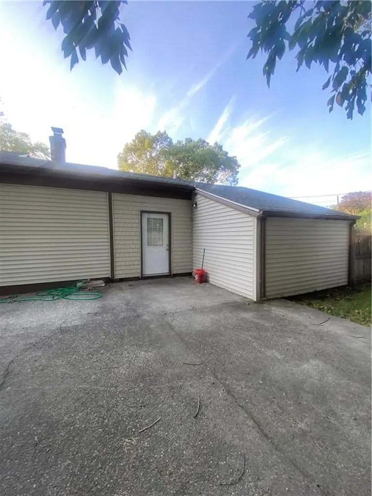 316 Manolla Avenue Warwick RI 02888