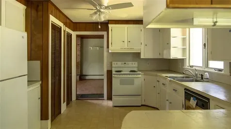 24 Doray Drive Scituate RI 02831