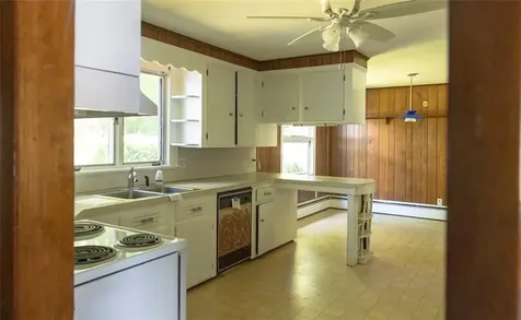 24 Doray Drive Scituate RI 02831