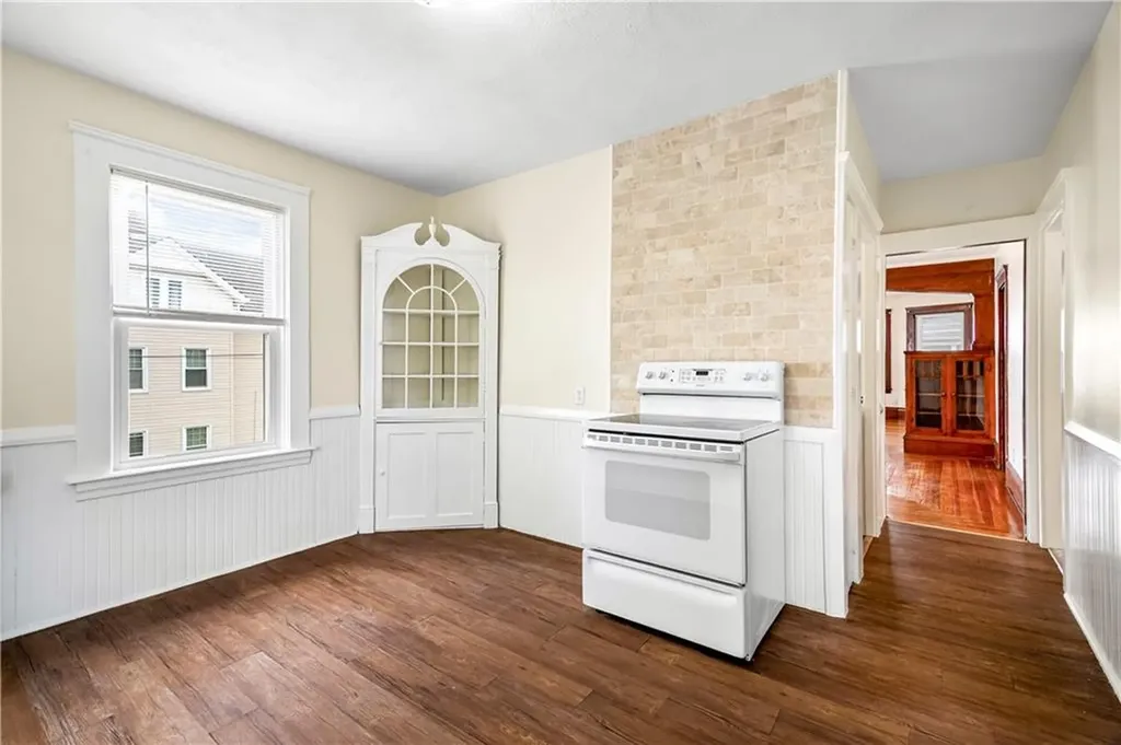 1362 1364 Newport Avenue Pawtucket RI 02861