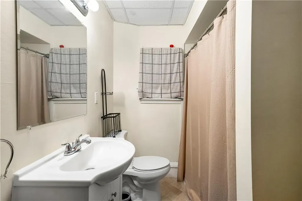 1362 1364 Newport Avenue Pawtucket RI 02861