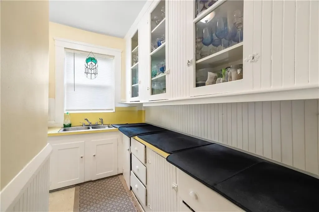 1362 1364 Newport Avenue Pawtucket RI 02861