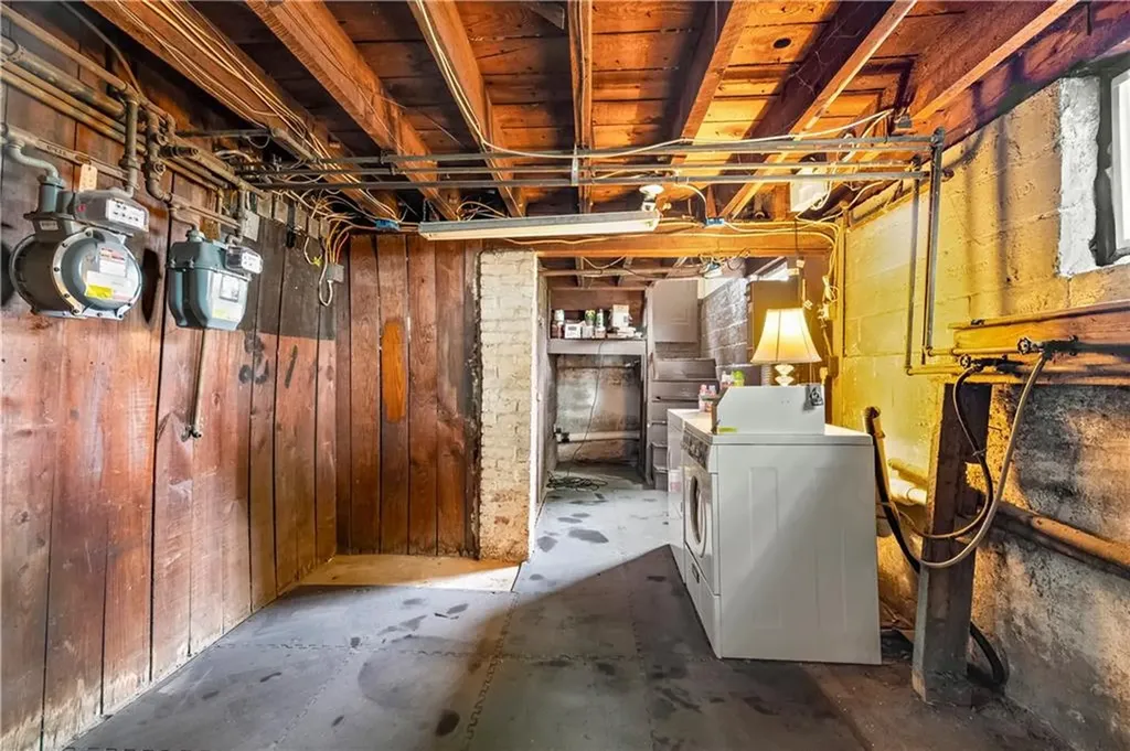 1362 1364 Newport Avenue Pawtucket RI 02861