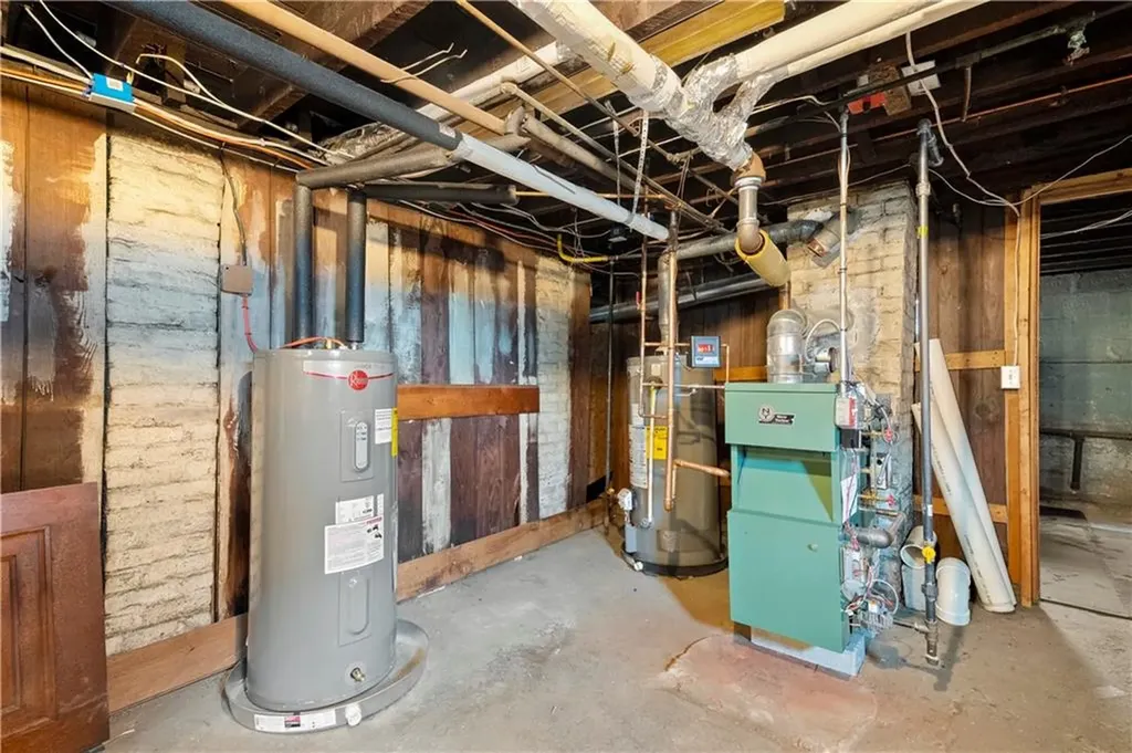 1362 1364 Newport Avenue Pawtucket RI 02861