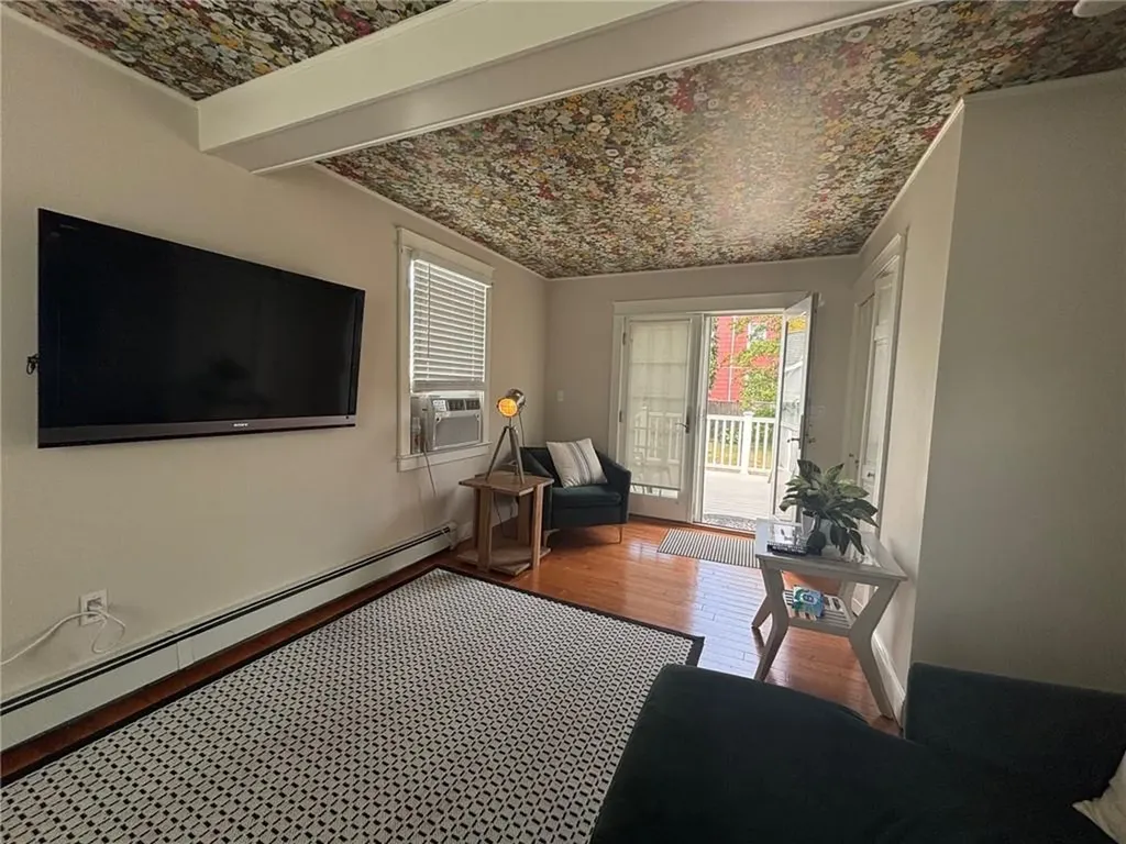 25 Mcallister Street Newport RI 02840