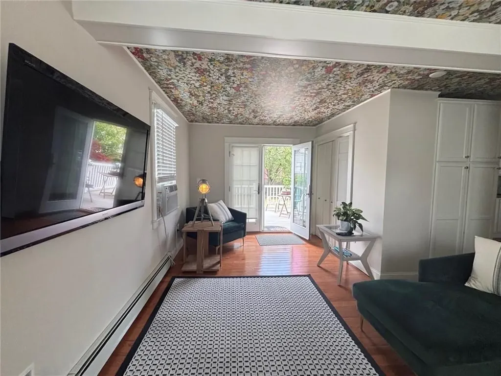 25 Mcallister Street Newport RI 02840