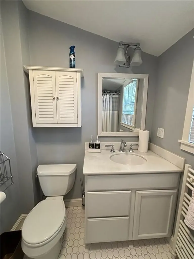 25 Mcallister Street Newport RI 02840