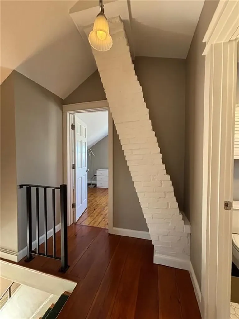 25 Mcallister Street Newport RI 02840