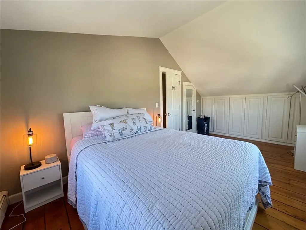 25 Mcallister Street Newport RI 02840