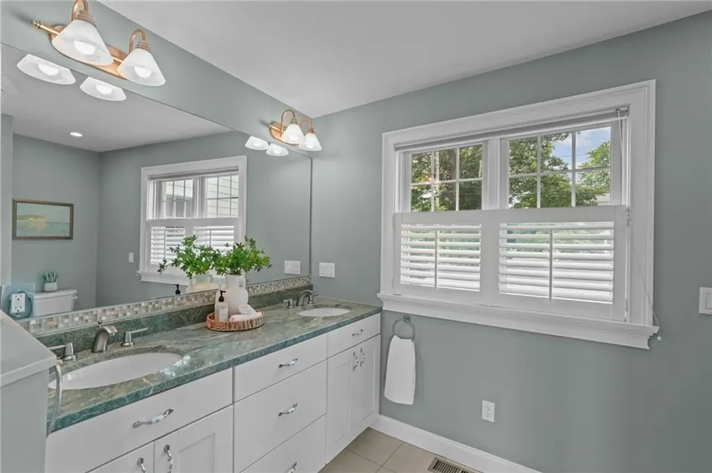 99 Boyce Avenue Barrington RI 02806