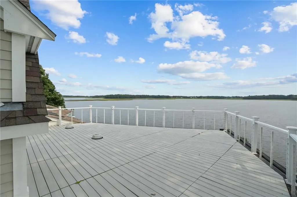 99 Boyce Avenue Barrington RI 02806