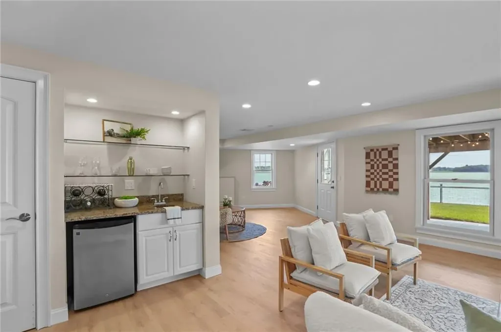 99 Boyce Avenue Barrington RI 02806