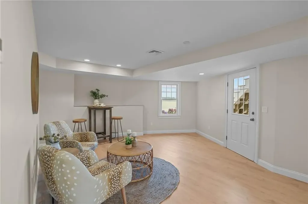 99 Boyce Avenue Barrington RI 02806