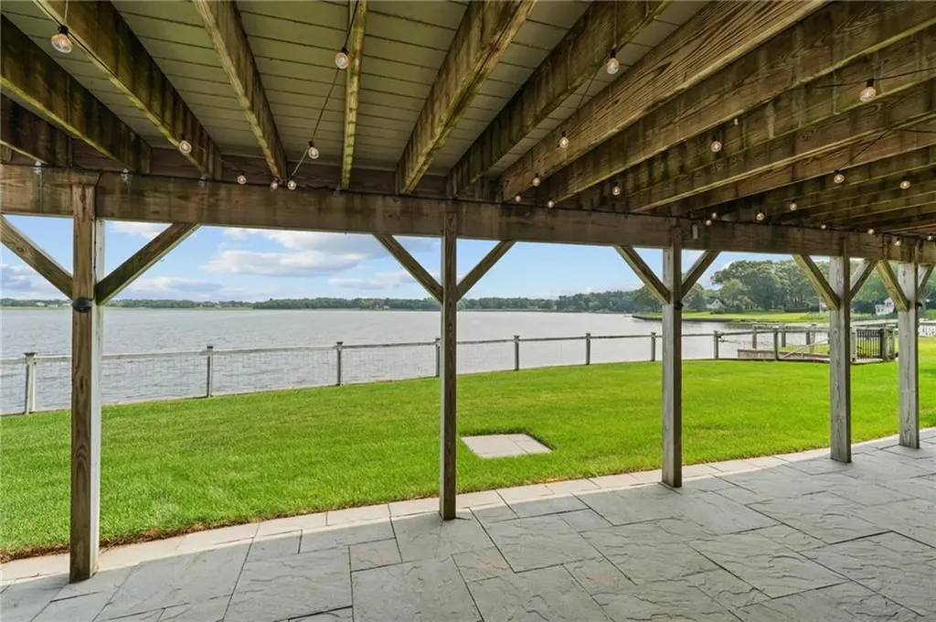 99 Boyce Avenue Barrington RI 02806