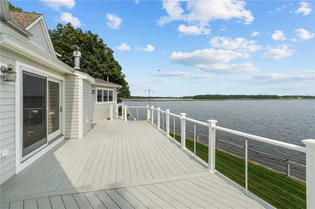 99 Boyce Avenue Barrington RI 02806