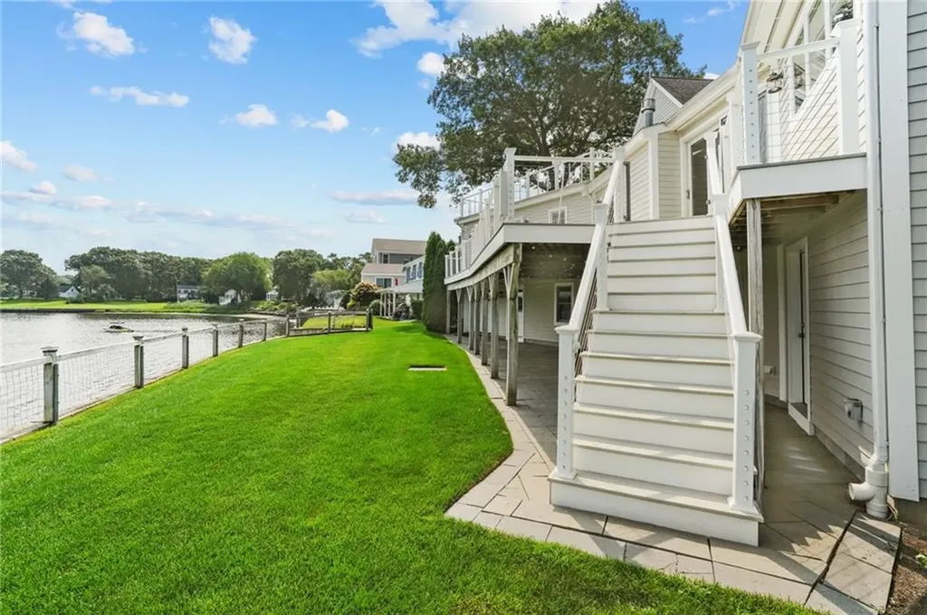 99 Boyce Avenue Barrington RI 02806