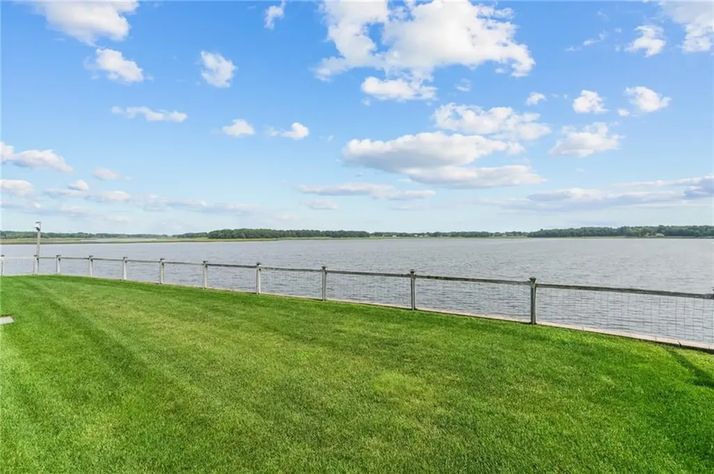 99 Boyce Avenue Barrington RI 02806
