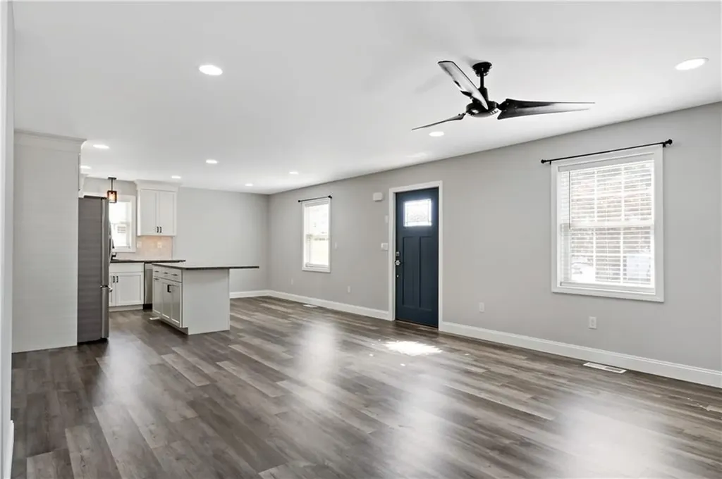 12 Henry Street Westerly RI 02891
