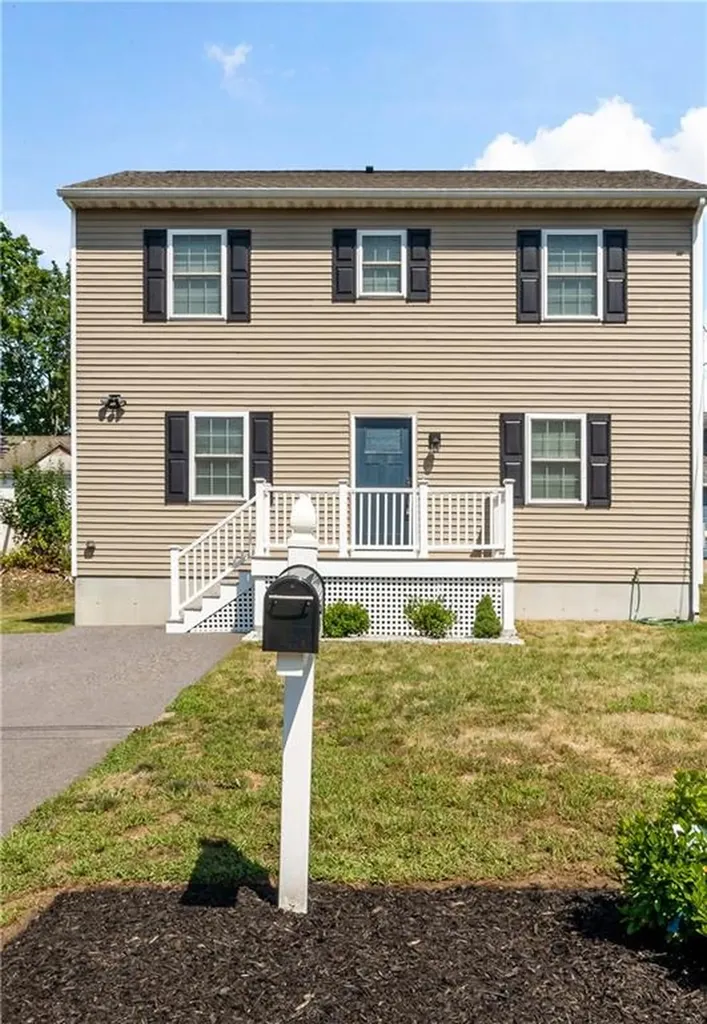 12 Henry Street Westerly RI 02891