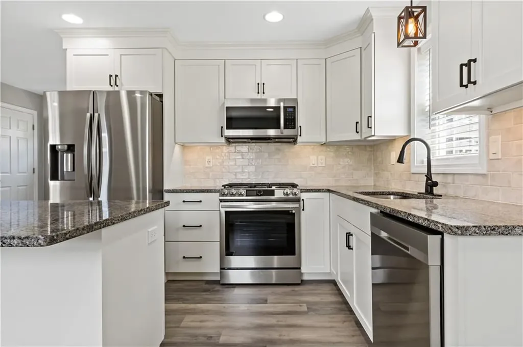 12 Henry Street Westerly RI 02891
