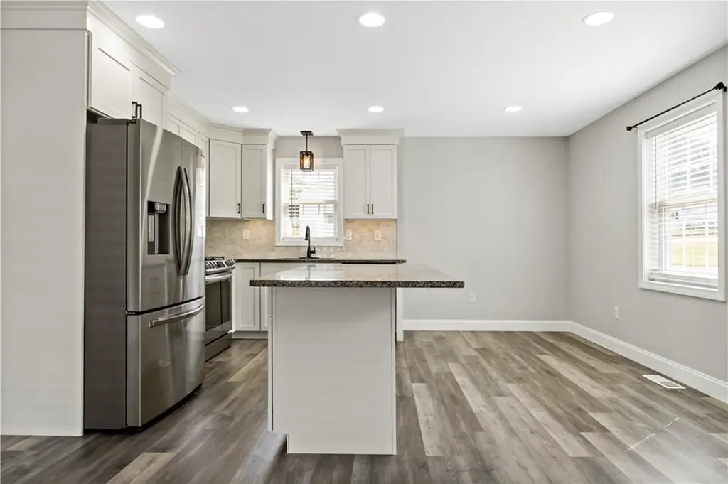 12 Henry Street Westerly RI 02891