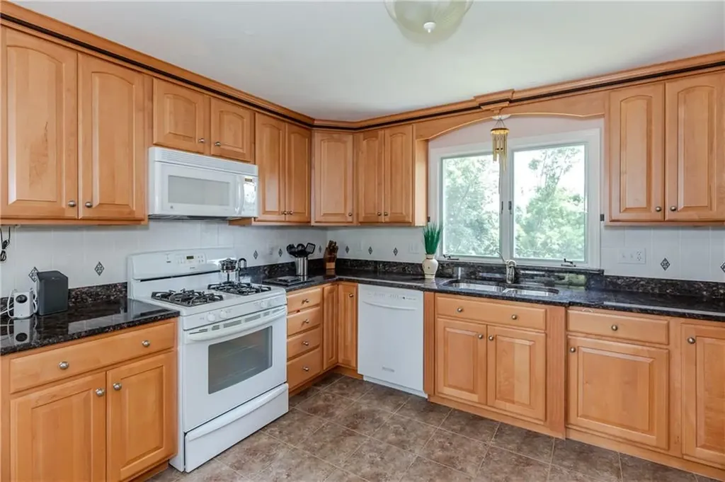 3 Ostend Street Johnston RI 02919