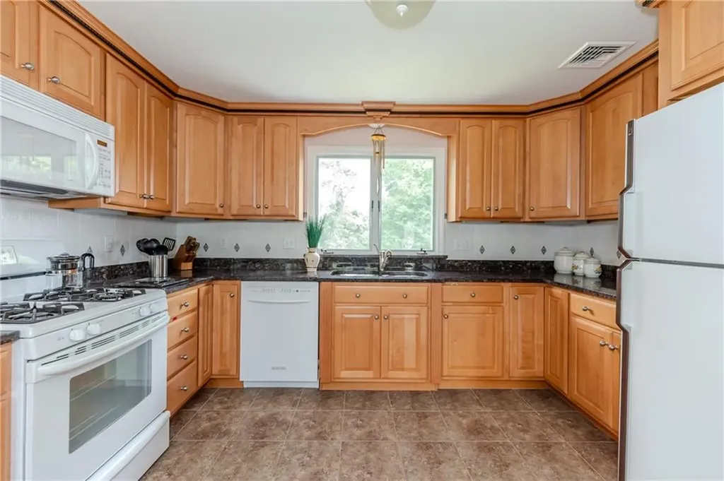 3 Ostend Street Johnston RI 02919