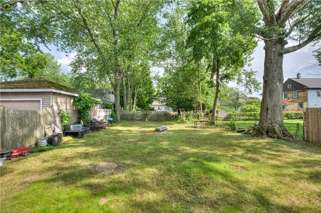 58 Cliffdale Avenue Cranston RI 02905