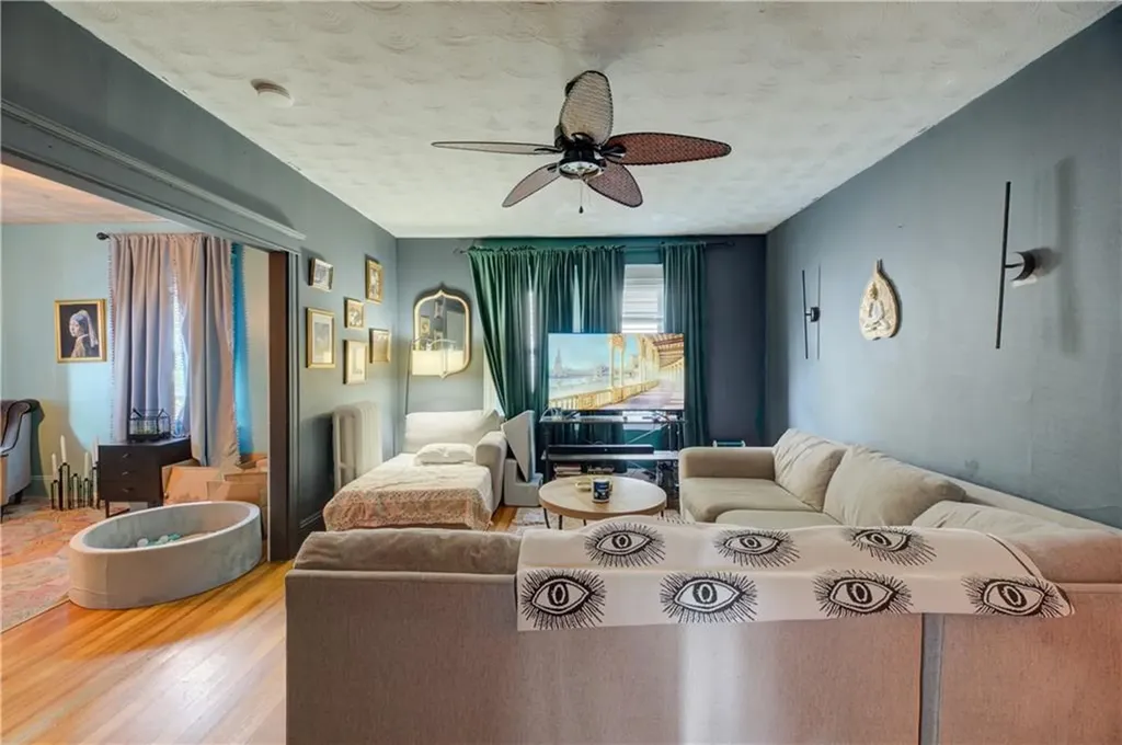 58 Cliffdale Avenue Cranston RI 02905