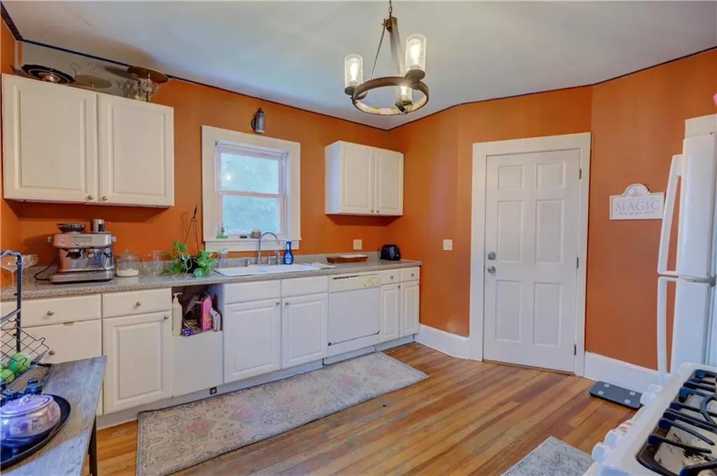 58 Cliffdale Avenue Cranston RI 02905