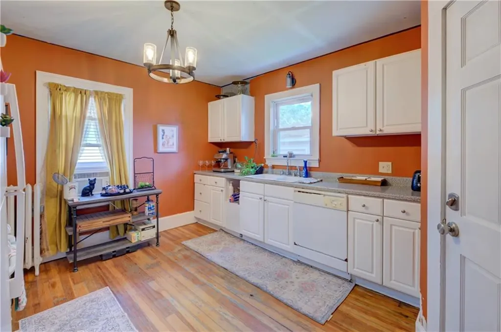 58 Cliffdale Avenue Cranston RI 02905