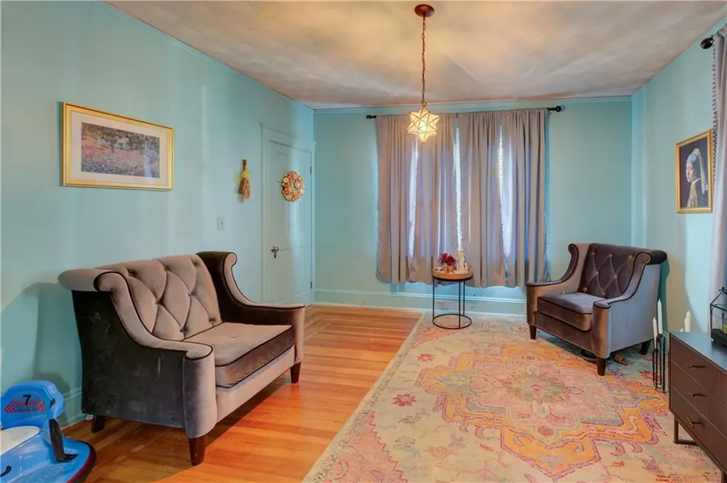 58 Cliffdale Avenue Cranston RI 02905