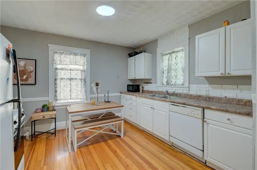 58 Cliffdale Avenue Cranston RI 02905