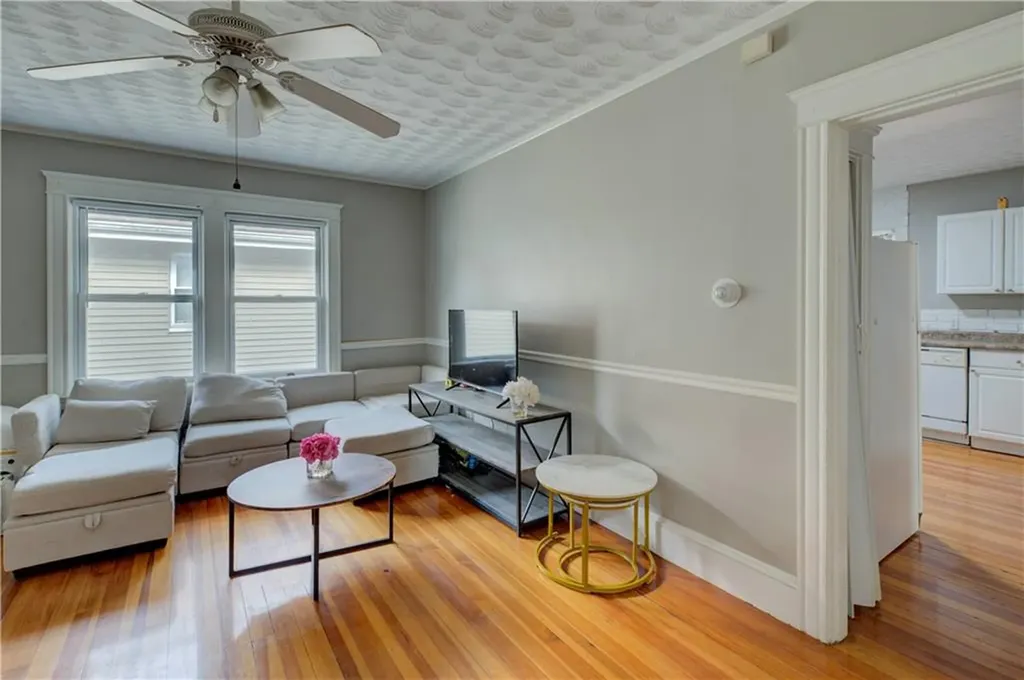58 Cliffdale Avenue Cranston RI 02905