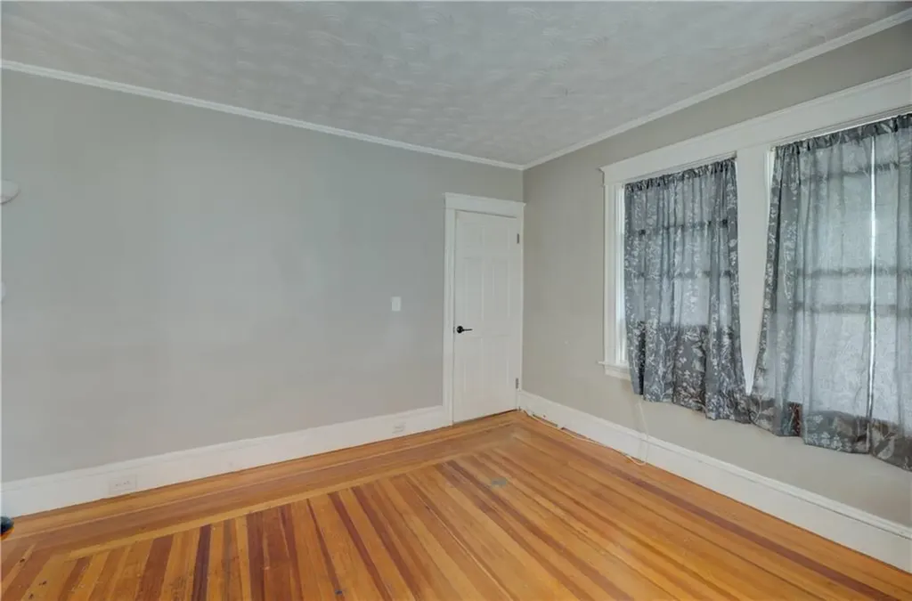 58 Cliffdale Avenue Cranston RI 02905