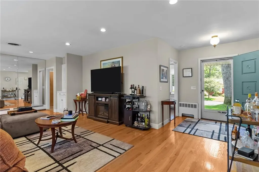 220 Deerfield Road Cranston RI 02920
