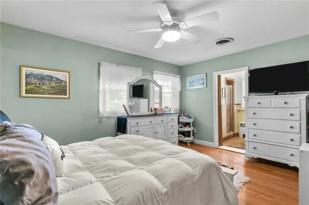 220 Deerfield Road Cranston RI 02920
