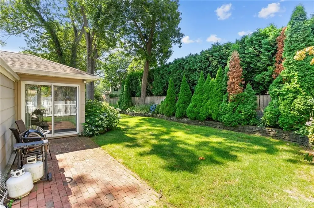 220 Deerfield Road Cranston RI 02920